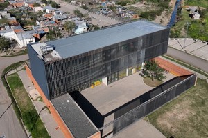 Imponente. El registro gráfico es de 2023, desde el drone de El Litoral. Todavía funcionaba allí la ex Estación Barranquitas.