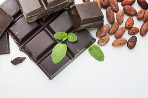 Su riqueza en flavonoides y efectos vasodilatadores fortalecen las venas y mejoran la circulación, convirtiéndolo en un complemento ideal en la lucha contra las varices.